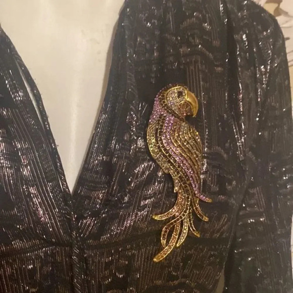 Beautiful Rhinestone Parrot Bird Brooch Pins for women Jewelry Gift New with box - Picture 2 of 7